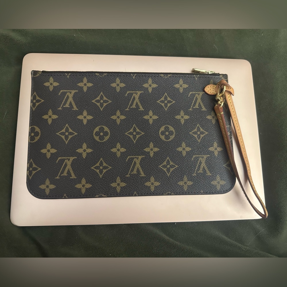 Authentic Louis Vuitton Pouchette SOLD!